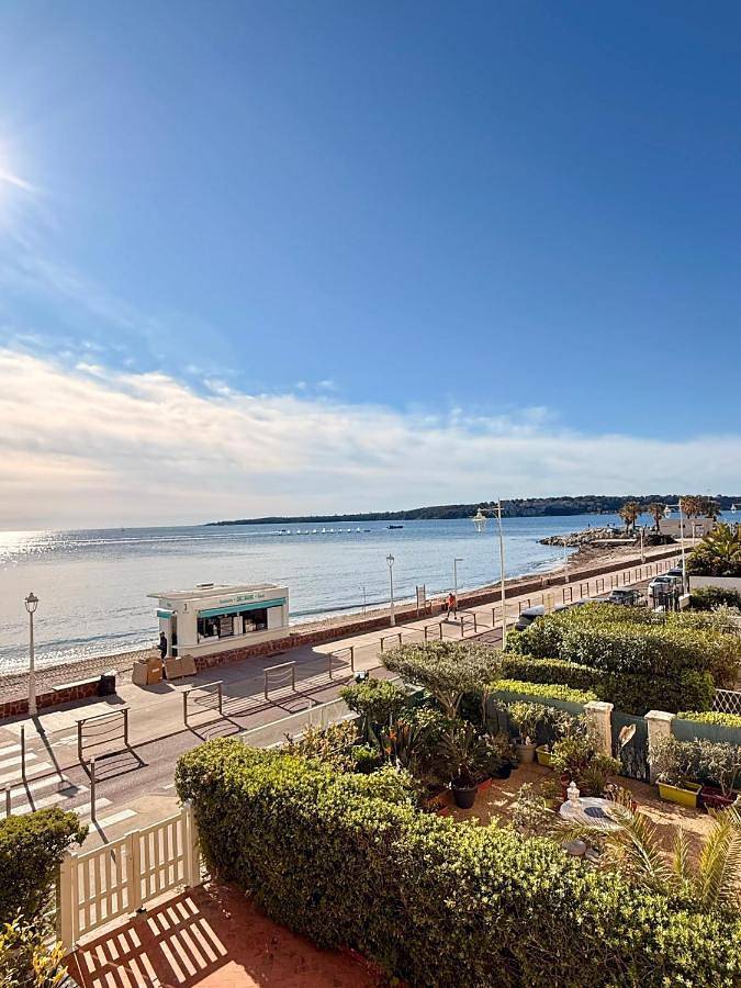 Appartement entier, Le Bella By Apirent #Seaside #parking #Terrasse in Cannes, Côte méditerranéenne (France)