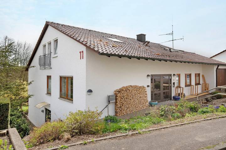 Hel lägenhet, Apartment "Blaustein Loft" with Shared Garden and Wi-Fi in Blaustein, Blaustein Region