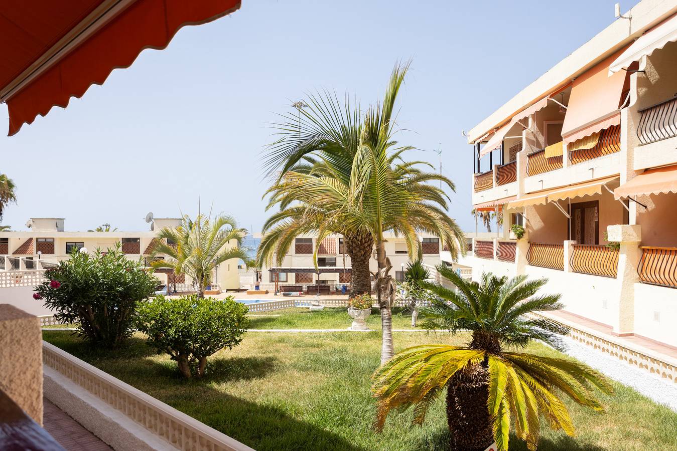 Geheel appartement, Close to Playa las Vistas with pool and parking in Playa de las Américas, Arona