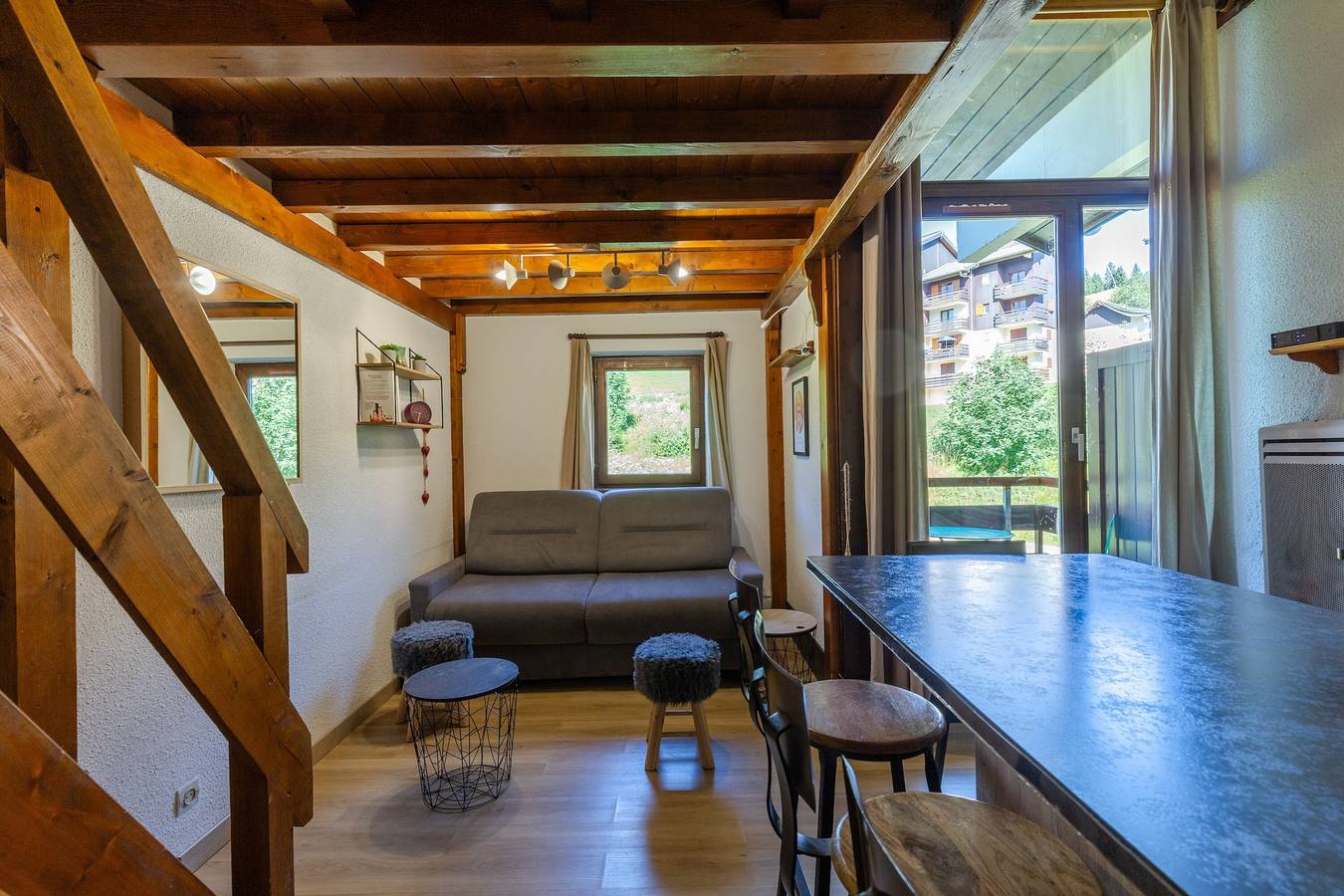 Appartement entier, Appartement Manigod Merdassier 8 p, piscine partagée et Wi-Fi in Manigod, Région d'Annecy