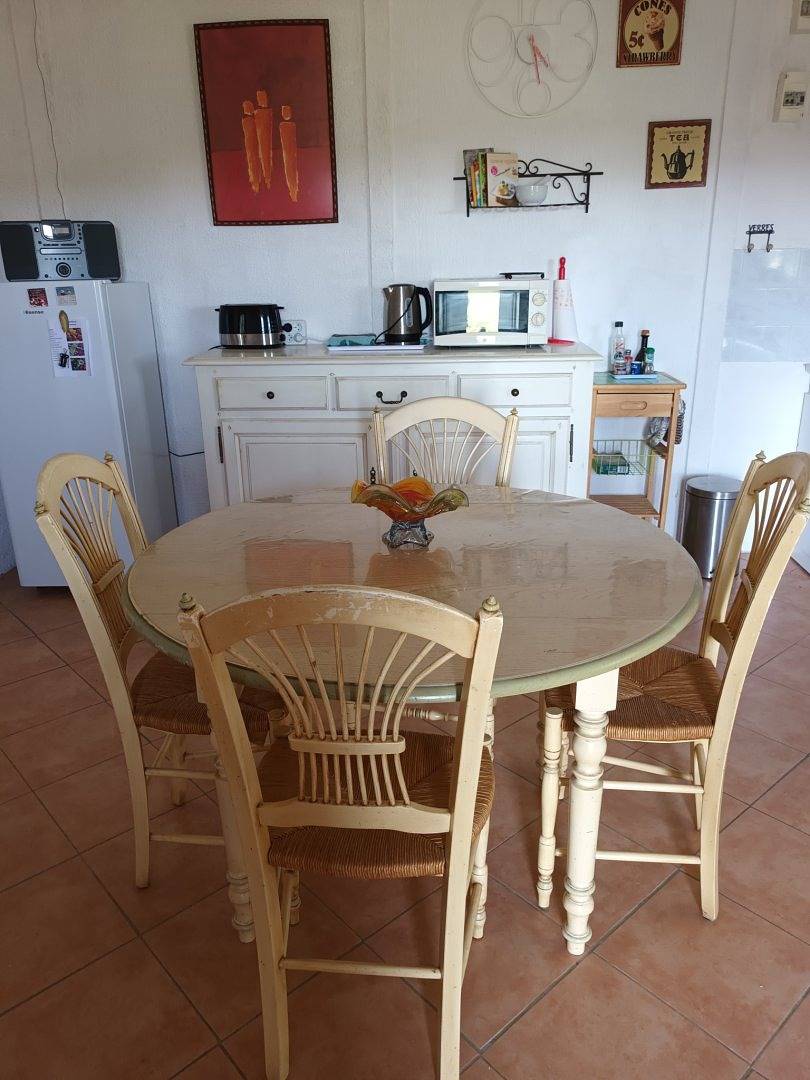 Gîte indépendant pour 4, avec piscine, à la campagne in Bollène, Vaucluse