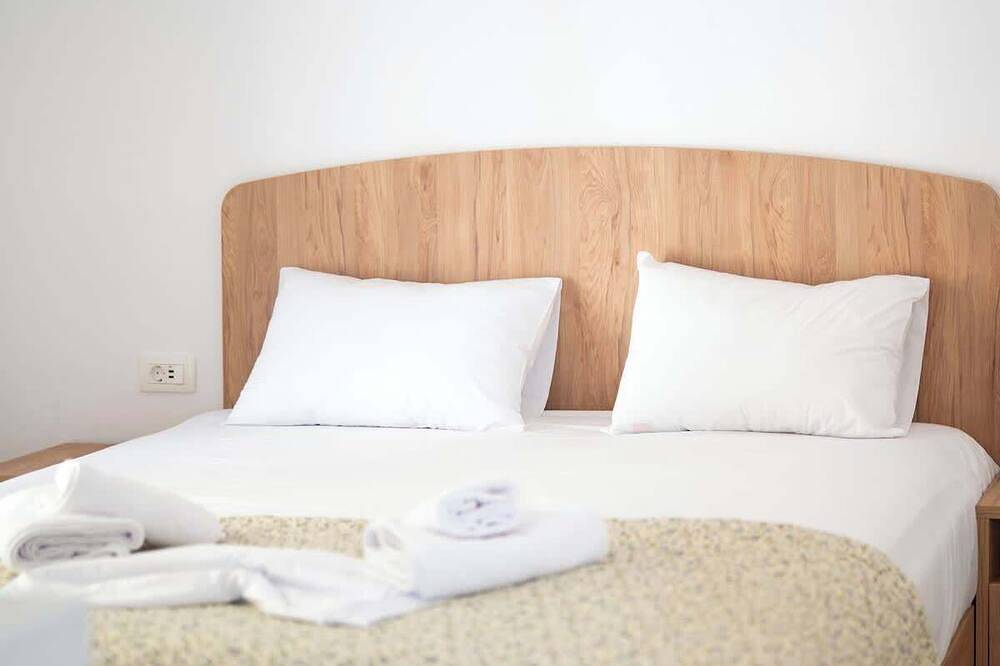 Sea View, Hot Tub, Lichnos Beach & Parga Parking in Preveza unità periferica