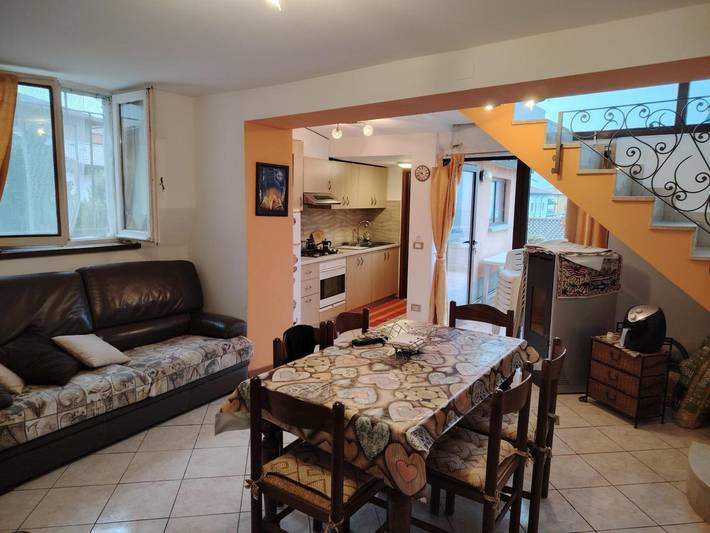 Appartamento intero, Appartamento 'Piano B' con Vista Montagna, Terrazza Privata e Balcone in Peia, Prealpi Bergamasche Orientali
