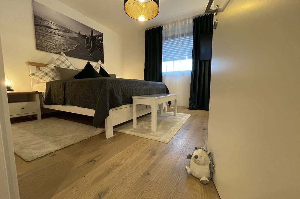 Ganze Wohnung, Shoppen, Urlaub oder Business - hier sind Sie endlich richtig in Metzingen, Neckar-Alb