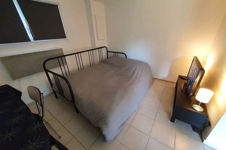 Gîte pour 4 personnes, avec piscine ainsi que terrasse et jardin à Dieulefit - 3