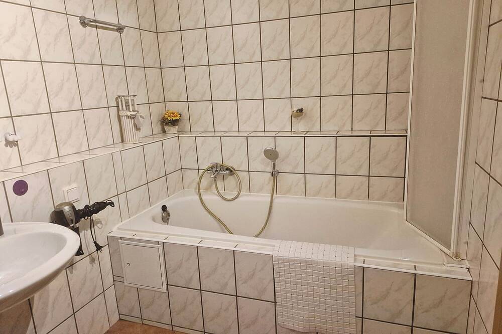 Ganze Wohnung, Ferienwohnung Nr. 2 in Bad Langensalza, Unstrut-Hainich-Kreis