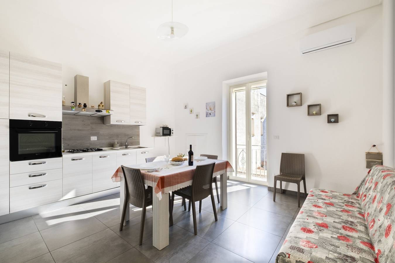 Ganze Wohnung, Ferienwohnung 'Casa Vacanze Lu Rizzaru' mit privater Terrasse, Balkon & Klimaanlage in Nardò, Nardò (gemeinde)