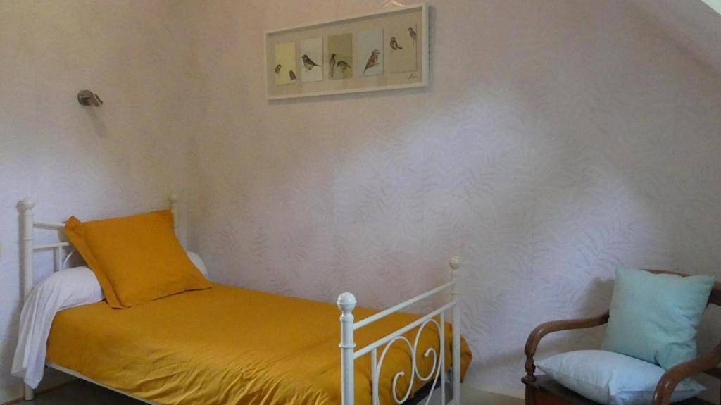Triple Room with Garden View in Pleudihen-sur-Rance, Région de Dinan