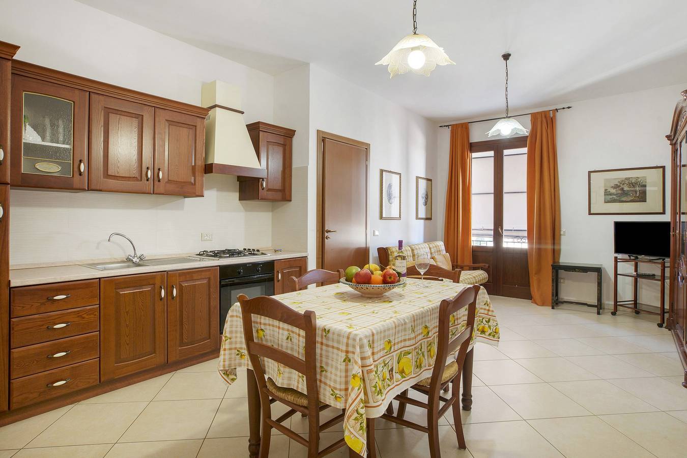 Apartamento entero, Apartment 'Giallo' with Terrace, Wi-Fi and Air Conditioning in San Vito Lo Capo, Provincia de Trapani
