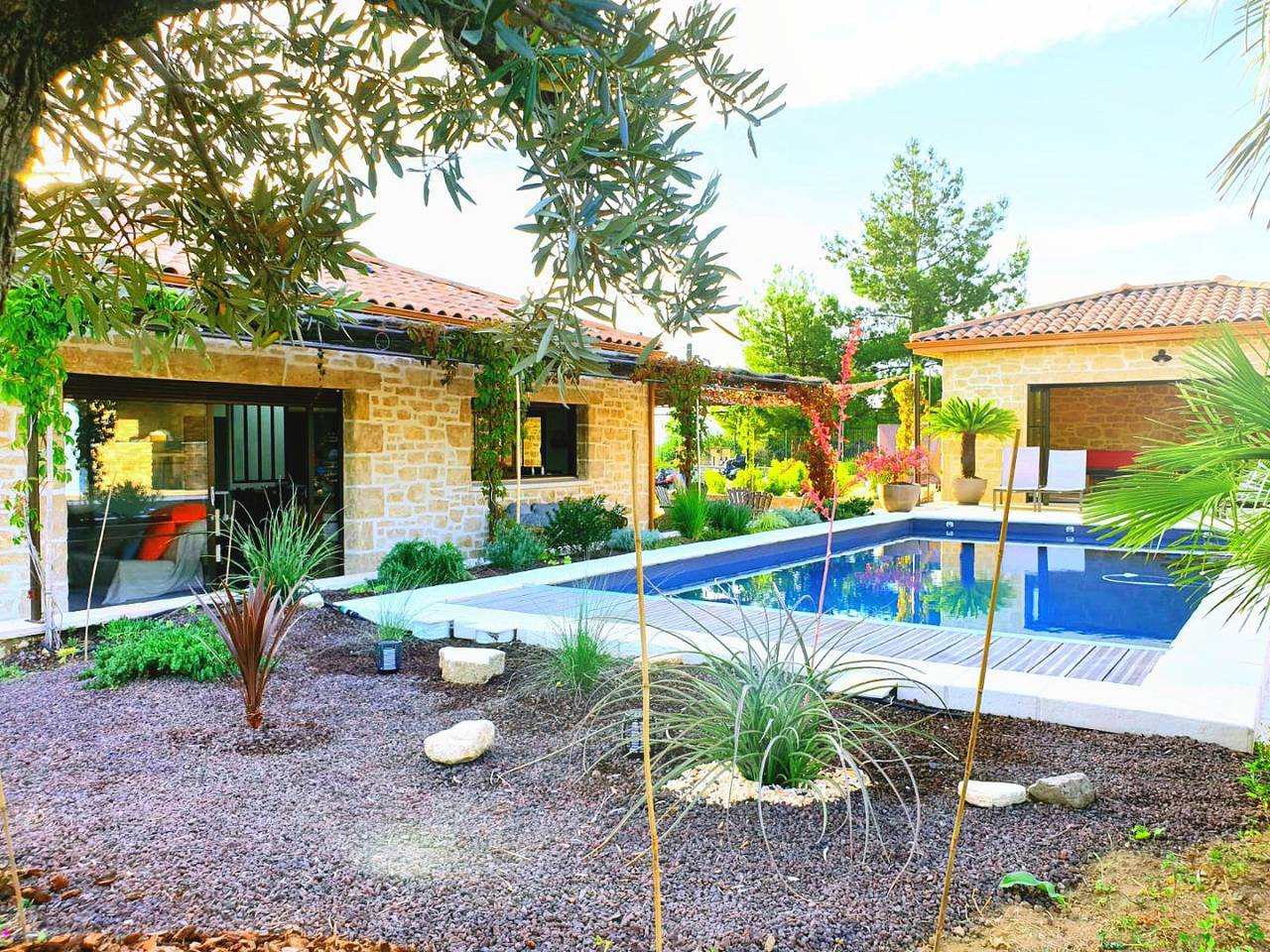 Grande maison de vacances, piscine privée in Joyeuse, Ardèche