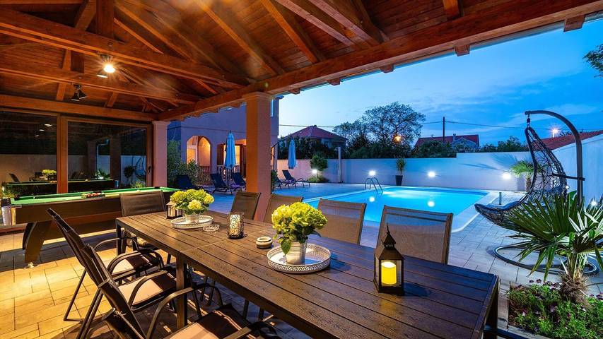 Villa pour 12 personnes, avec piscine et jardin à Nin - 2