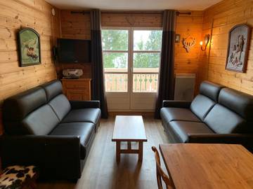 Gîte pour 8 personnes, avec terrasse, animaux acceptés dans Les Carroz