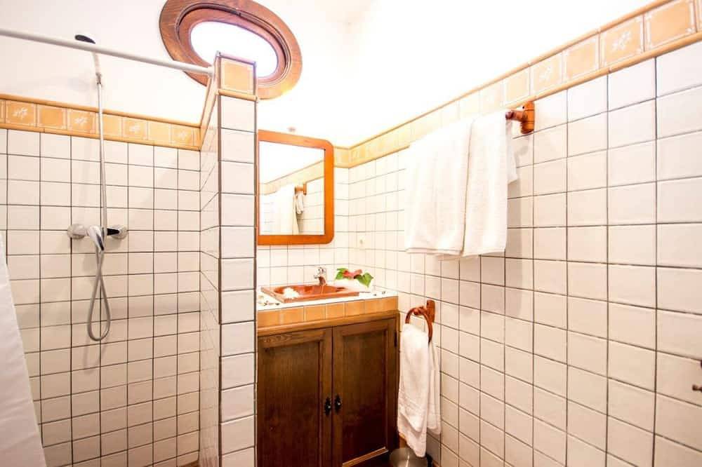 Holiday House with Large Private Pool in Alcaucín, Málaga Province