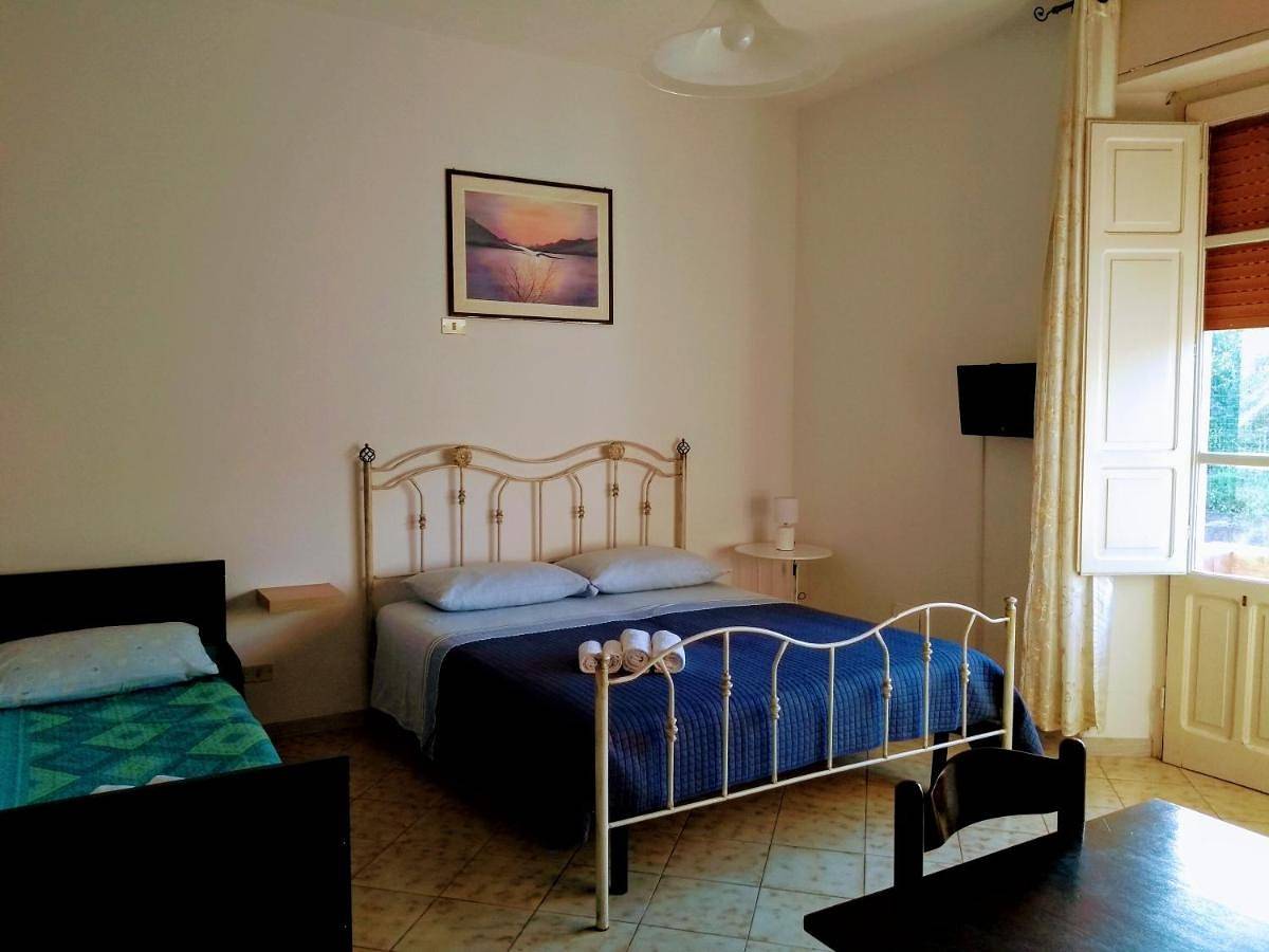 Apartment with Sea View in Spiaggetta Lognina, Catania