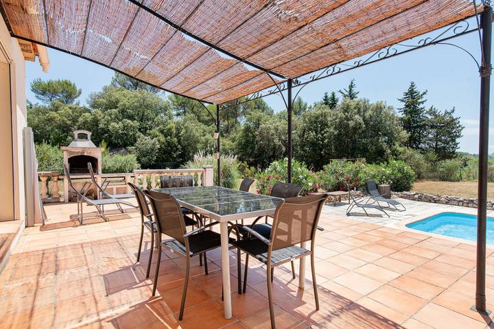 La Maison du Néflier - Avec Piscine Privée in Tavernes, Région de Brignoles