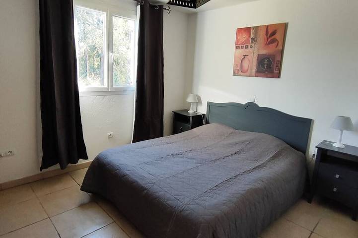 Location de vacances pour 6 personnes, avec jardin à Ventiseri - 2