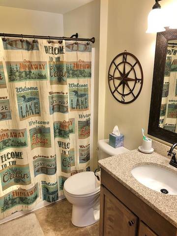 Log Cabin for 15 Guests in Lake Michigan, Michigan, Picture 2