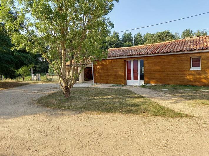 Gîte pour 6 personnes, avec terrasse et jardin en Nouvelle-Aquitaine - 2