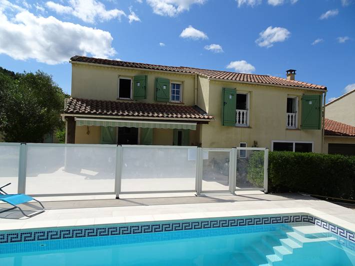 Gîte pour 9 personnes, avec piscine