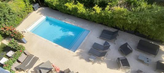 Chambre d’hôte pour 4 personnes, avec piscine ainsi que jardin et jacuzzi dans le Gard