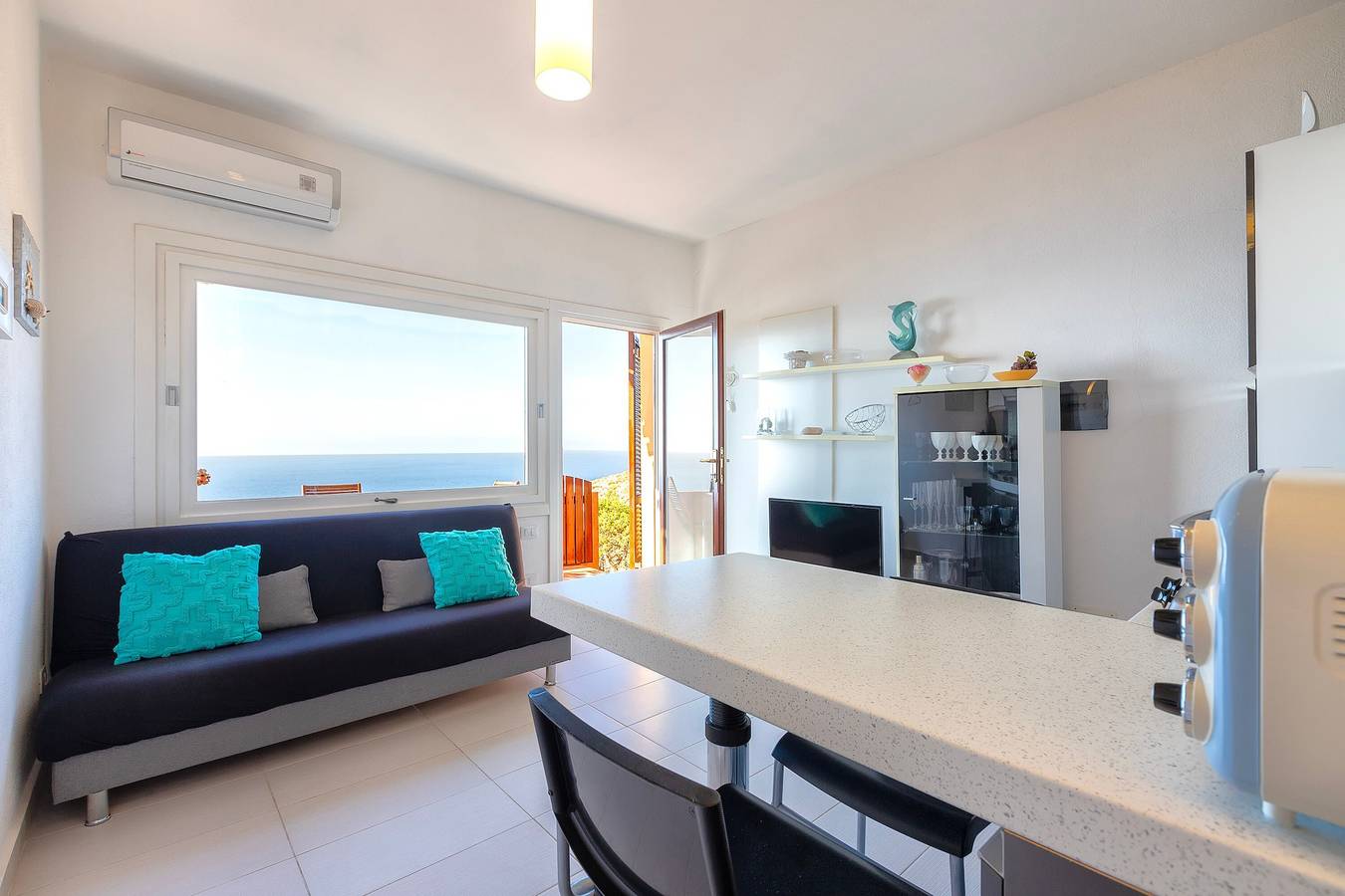 Casa vacanze 'Gloria' con terrazza condivisa e aria condizionata in Costa Paradiso, Trinità d'Agultu e Vignola