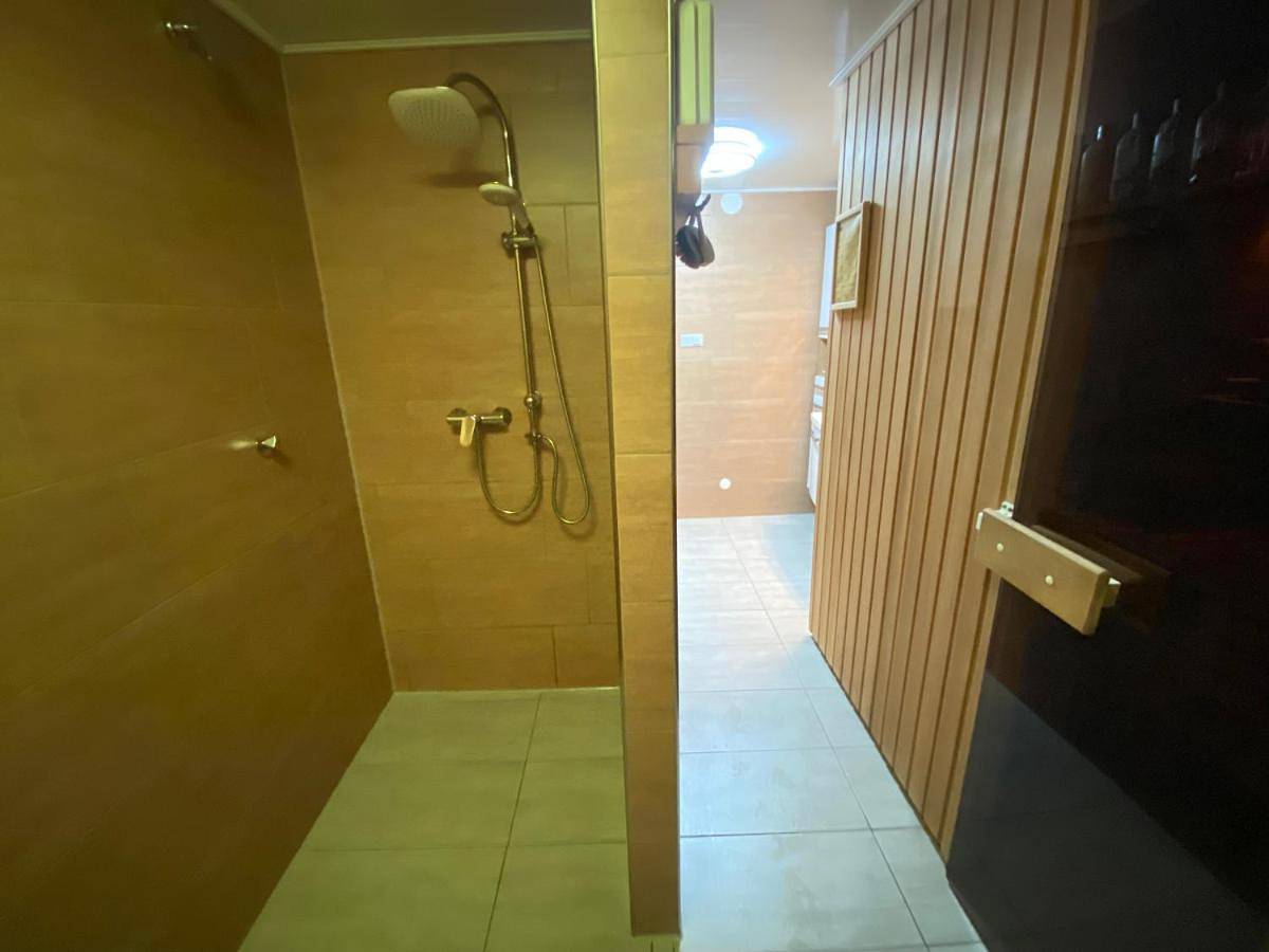 Ganze Wohnung, Ferienwohnung am Badesee mit priv. Sauna /Terrasse in Seewald, Nordschwarzwald