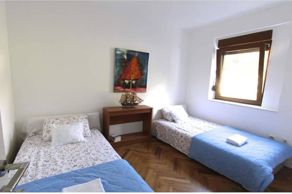 Luxury Stone House With Private Pool - Authentic Mediterranean House in Budva, Opština Budva