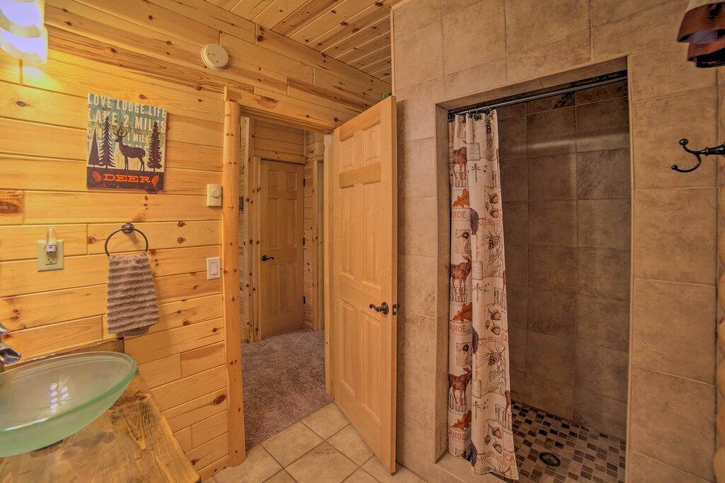 Updated Manistique Log Cabin, Yard & Fire Pit in Schoolcraft County