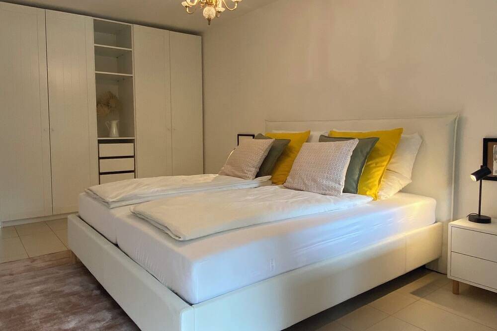 Ganze Wohnung, Moderne 160qm - komplett ausgestattet - bei Salzburg - Berge Seen und Kultur 🏔️ in Freilassing, Rupertiwinkel