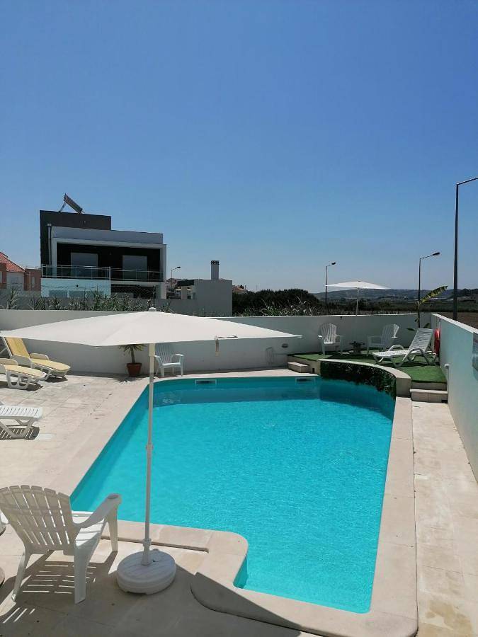 Matias Beach House in Praia da Areia Branca, Lourinhã