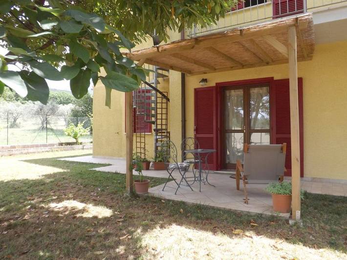 Casa vacanza per 2 persone, con Terrazza e Giardino nonché Panorama a Massa Martana