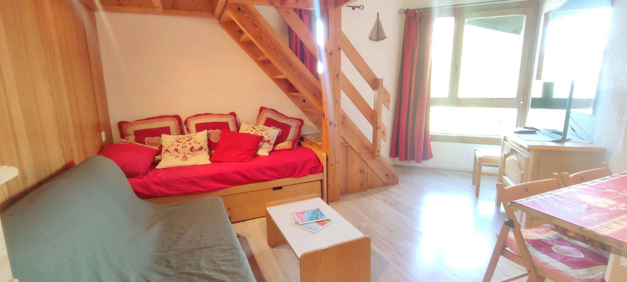 Geheel vakantieappartement, 2 Rooms Mezzanine In Quiet Hameau in Isola 2000, Isola