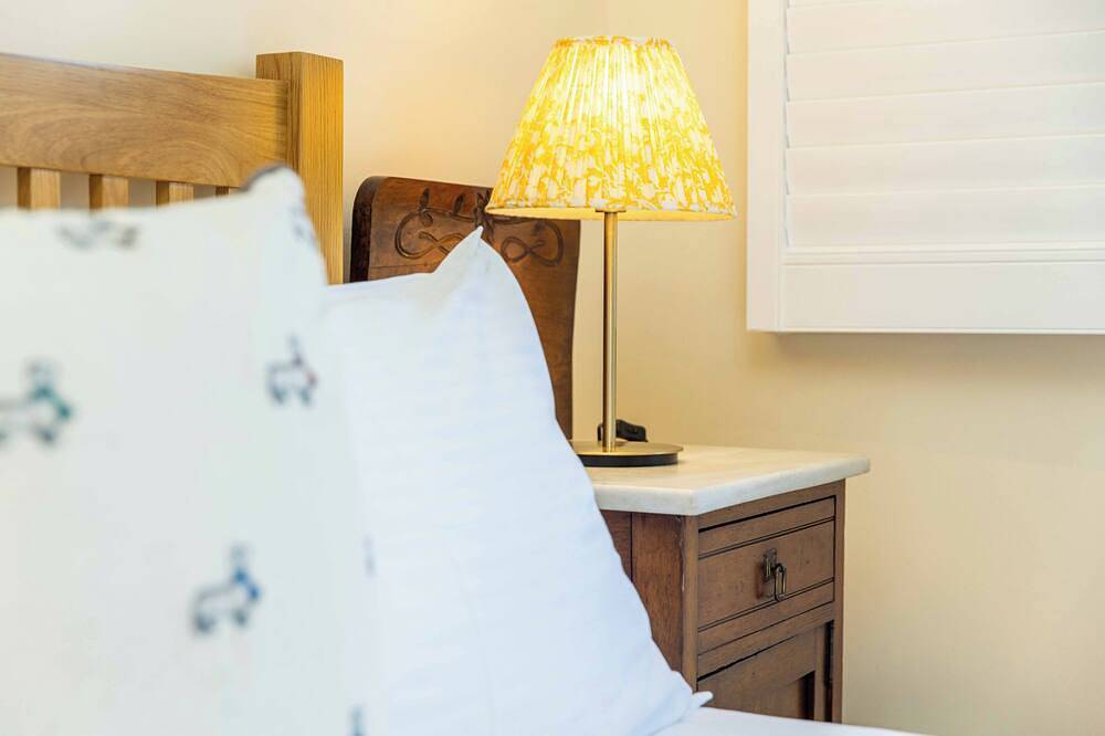Rosemary Cottage 5 * Familie & barrierefrei, Tennisplatz schöne Gelände in Yalding, Kent