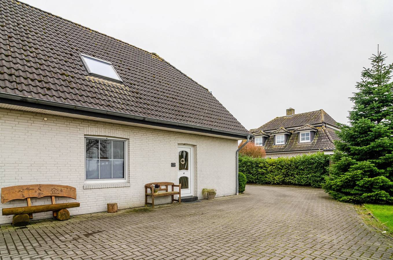 Ganze Wohnung, Ferienwohnung Neumann" mit privater Terrasse, privatem Garten und Wlan in Neuschoo, Nordseeküste