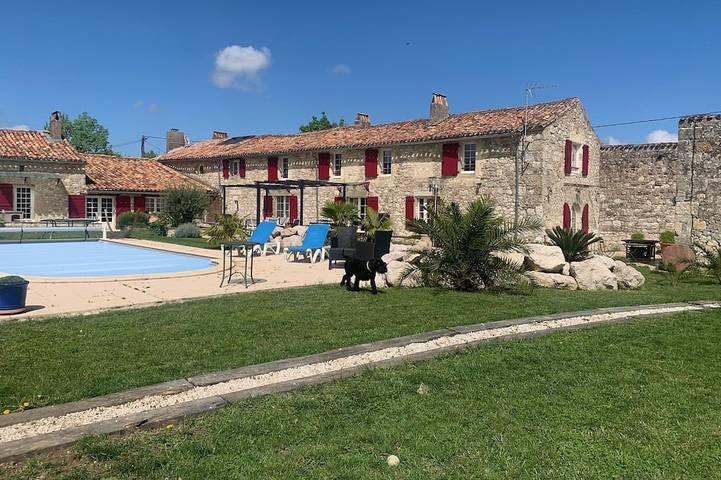 Maison de vacances pour 10 personnes, avec jacuzzi ainsi que jardin et piscine