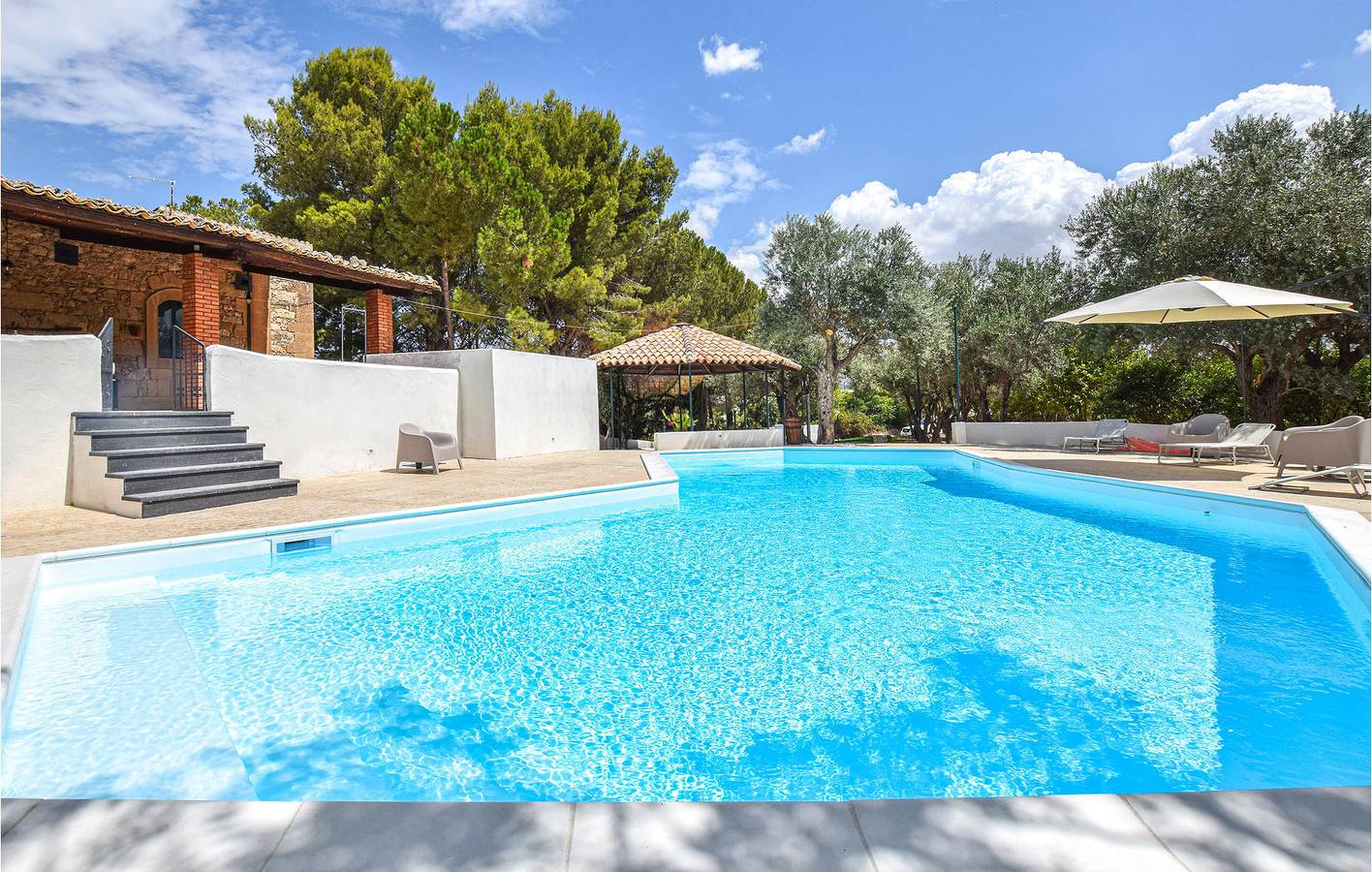 Appartement de luxe 5 étoiles : Climatisation, parking, piscine et Wi-Fi in Chiaramonte Gulfi, Province de Ragusa