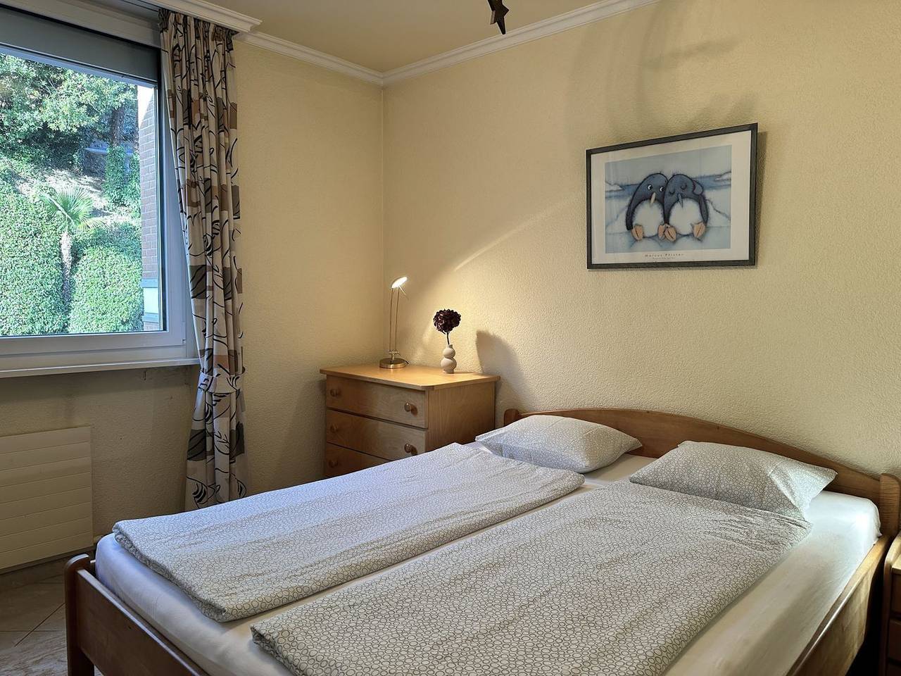 Ganze Wohnung, Appartement in exklusiver Seelage mit Blick auf die Grünanlage und den Lago Maggiore mit Hallenbad. in Brissago, Tessiner Alpen