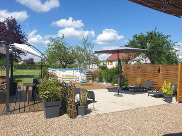 Chambre d’hôte pour 2 personnes, avec jardin ainsi que piscine et vue à Cronat
