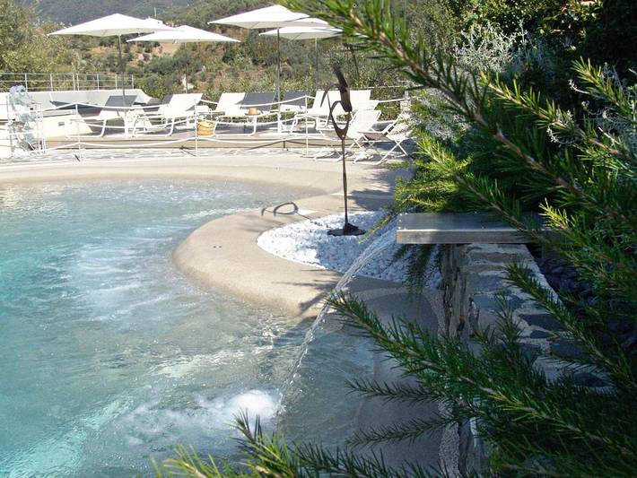 Agriturismo per 2 persone, con Idromassaggio e Terrazza nonché Giardino e Piscina a Riomaggiore