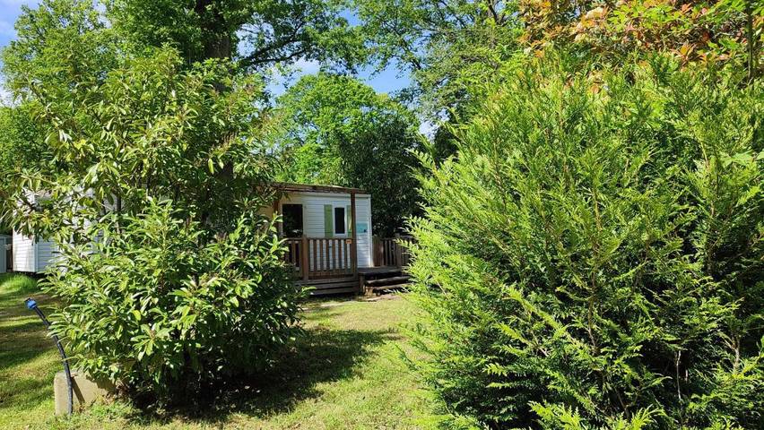 Camping pour 6 personnes, avec jardin ainsi que terrasse et piscine dans Essonne - 2
