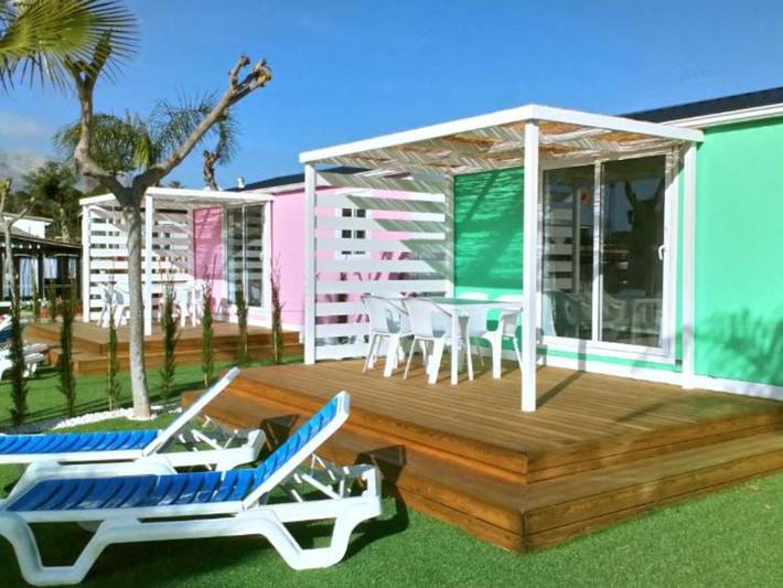 Wohnwagen für 4 Personen, mit Pool und Terrasse in Benidorm - 2