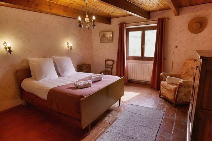Location de vacances pour 6 personnes, avec jardin et terrasse à Ribiers - 2