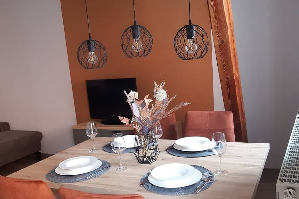 Ganze Wohnung, Wohnung Schwarzriesling mit Balkon in Röttingen, Taubertal