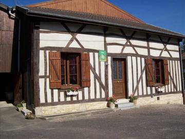 Gîte pour 6 personnes, avec jardin dans Marne