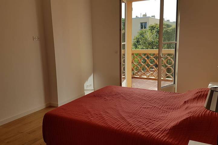 Town House 5 Rooms with Garden. 300 meters Port, Center and Beaches in Bandol, Mediterranean Coast (France)