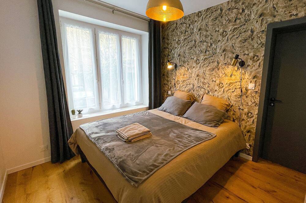 Maison 12 Personnes au Coeur de la Vieille Ville ! in Boulogne-sur-Mer, Boulogne-sur-Mer region