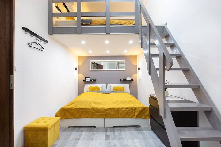 Ganze Wohnung, ⭐Modern Design ☕Free-Beer & Breakfast ❤️Airco in Budapest, Danube-Ipoly National Park