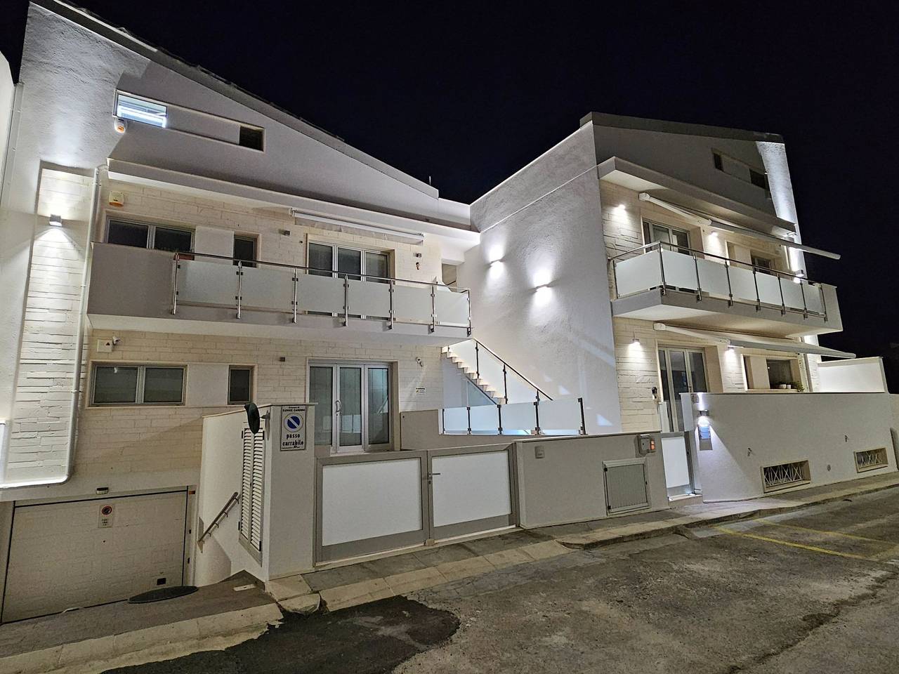 Ganze Wohnung, Charmantes Dachgeschoss mit Terrasse mit Blick auf die Landschaft. in Punta Secca, Santa Croce Camerina