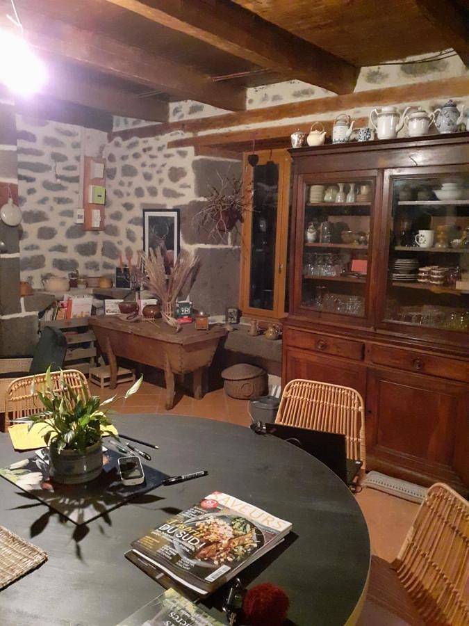 Location de vacances pour 6 personnes, avec vue à Thiézac - 2