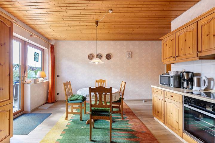 Appartement entier, Grand appartement à l’étage avec balcon et carte Dreiwelten près du Solemar in Bad Dürrheim, Forêt-Noire centrale